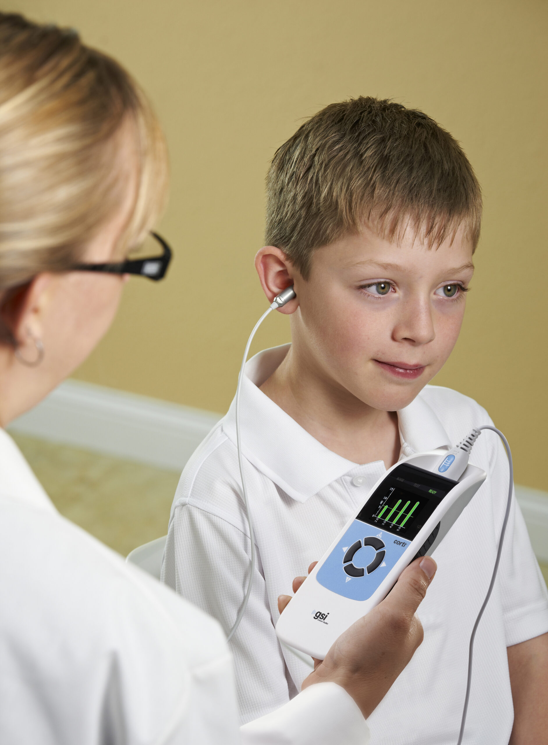 Evaluación de emisiones otoacústicas en un niño con el GSI Corti